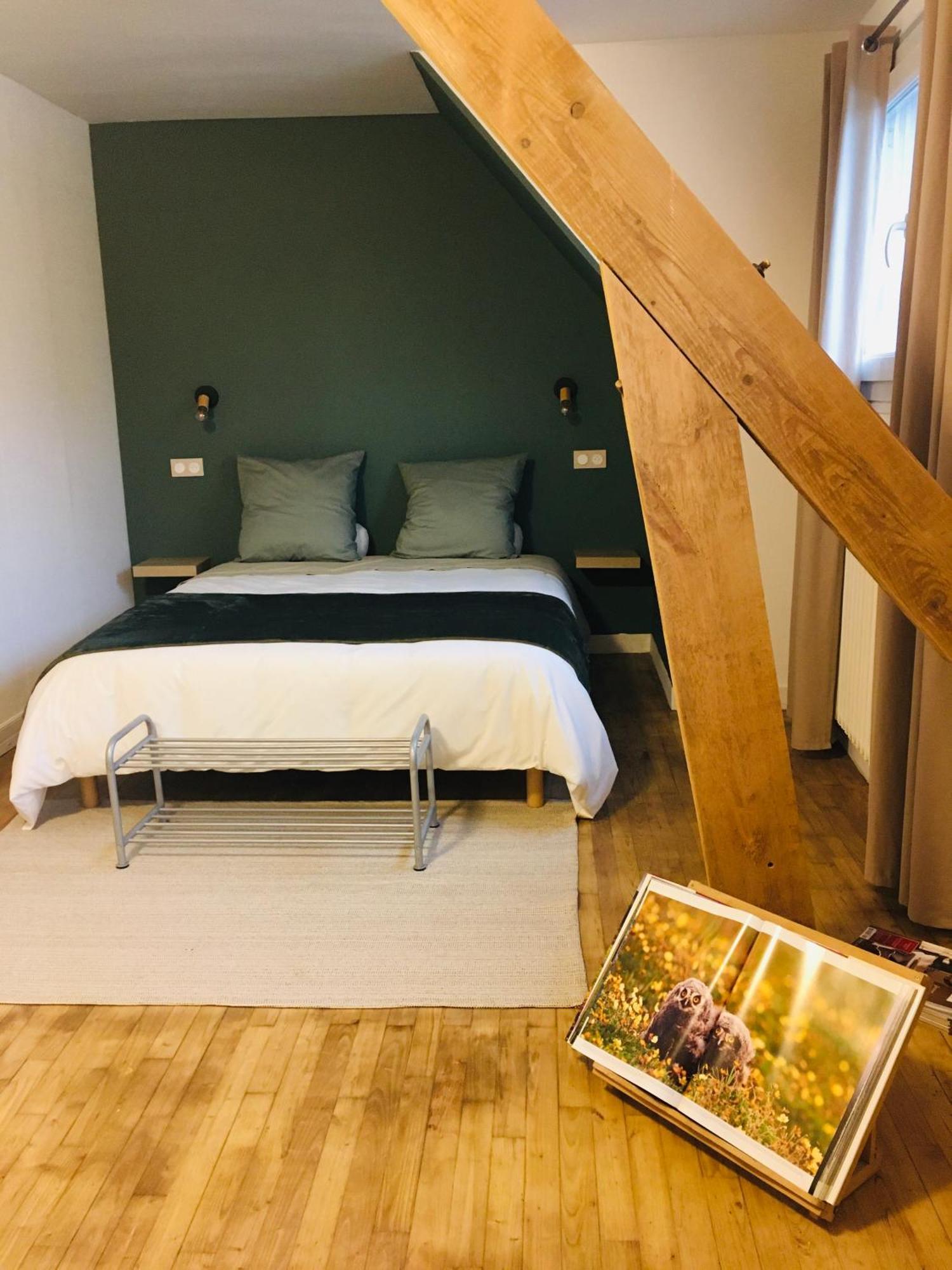 Les Remparts Bed & Breakfast Châteauneuf-du-Faou Екстериор снимка